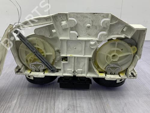 AC Styreenhet / Manøvreringsenhet SKODA OCTAVIA I (1U2) 1.9 TDI (90 hp) 23704054