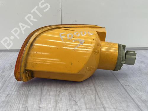 Used Right front indicator FORD FOCUS I (DAW, DBW) [1998-2009]  23674944