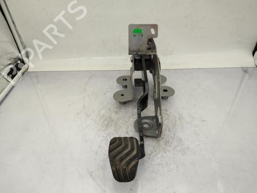 Used Break pedal Break pedal RENAULT MEGANE IV Hatchback (B9A/M/N_) 1.3 TCe 140 (B9NB) (140 hp) 23730201 23730201