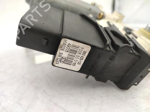Right front window motor VW TOURAN (1T1, 1T2) 2.0 TDI 16V | BP23665778E20 
