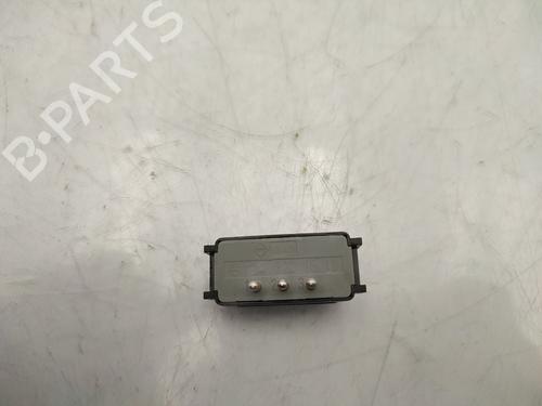 Switch MERCEDES-BENZ 124 Saloon (W124) 300 E-24 (124.031) | BP29269849I30 