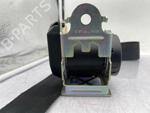 rear-right-seatbelt-dacia-sandero-ii-2012-34159243 main image