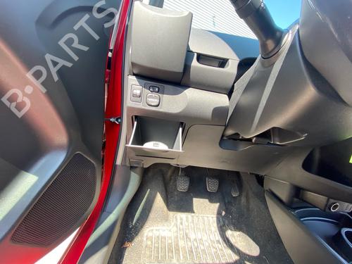 Dashboard TOYOTA YARIS (_P9_) 1.4 D-4D (NLP90_, NLP90R) | BP37644888C46 - Image 29