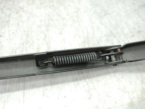 front-windshield-wiper-arm-bmw-3-e46-1997-1998-1999-2000-2001-2002-2003-2004-2005-23731134 main image