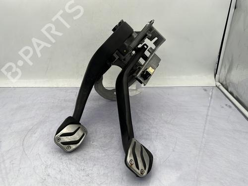 Used Pedal BMW 1 (F21) 118 d (143 hp) 23761106