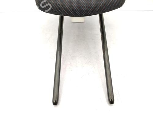 Headrest RENAULT CLIO III (BR0/1, CR0/1) 1.6 16V (BR05, BR0B, BR0Y, BR15, BR1J, BR1M, BR1Y, CR0B,... | BP23721581I31 