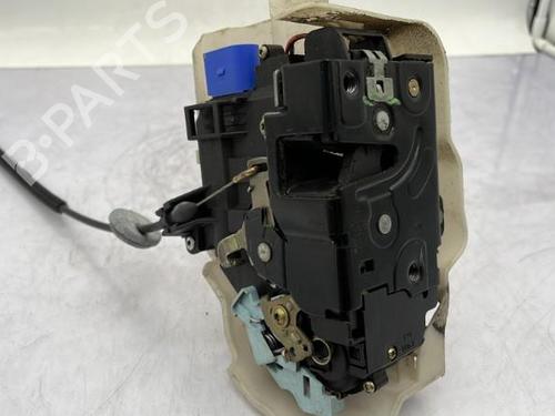 Front left lock VW TOURAN (1T1, 1T2) 2.0 TDI 16V | BP23751143C98