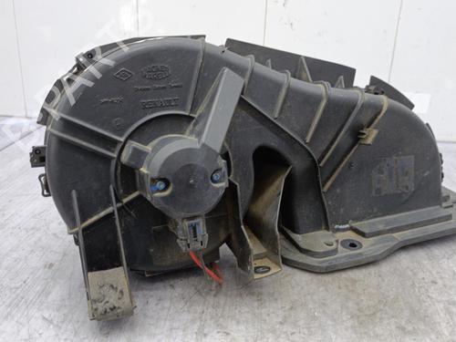 Used Heater blower motor RENAULT CLIO II (BB_, CB_) 1.2 (BB0A, BB0F, BB10, BB1K, BB28, BB2D, BB2H, CB0A,... (58 hp) 23674756