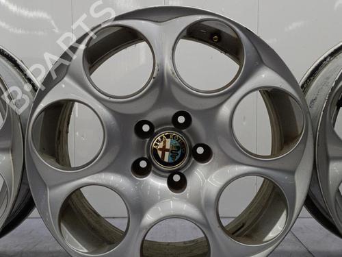 Used Wheel set Wheel set ALFA ROMEO GIULIETTA (940_) 1.6 JTDM (940FXD1A) (105 hp) 26177235 26177235