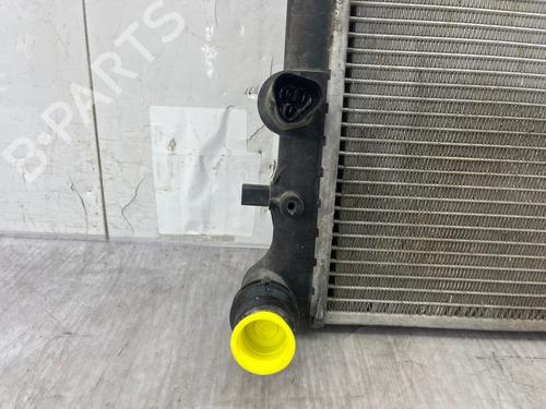 Used Water radiator Water radiator 37189604 37189604