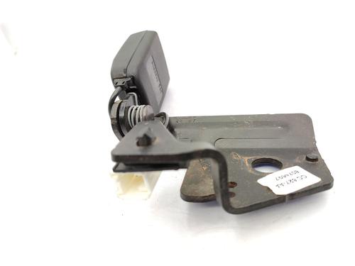 Used Seat buckle CITROËN C4 I (LC_) 1.6 HDi (90 hp) 23679216