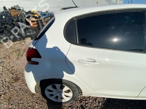 Bagstkærm Højre Bagstkærm Højre PEUGEOT 208 I (CA_, CC_) 1.0 VTi (68 hp) 37587208 37587208