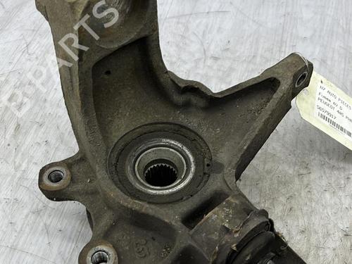 Used Right front steering knuckle Right front steering knuckle PEUGEOT 405 I (15B) 1.9 (109 hp) 23703250 23703250