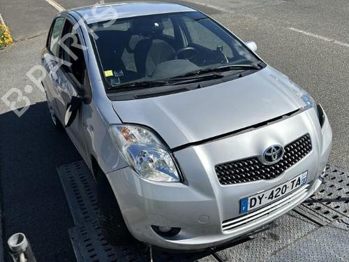 Brugte TOYOTA YARIS (_P9_) 1.4 D-4D (NLP90_, NLP90R) (90 hp) 4119287