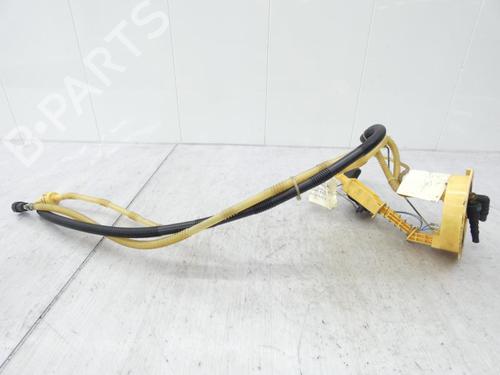 Used Fuel pump BMW 1 (E87) 118 d (122 hp) 23688950