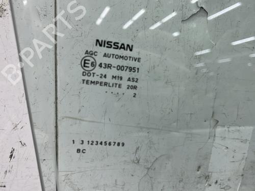 Front right door window NISSAN JUKE (F15) 1.5 dCi | BP31307851C19