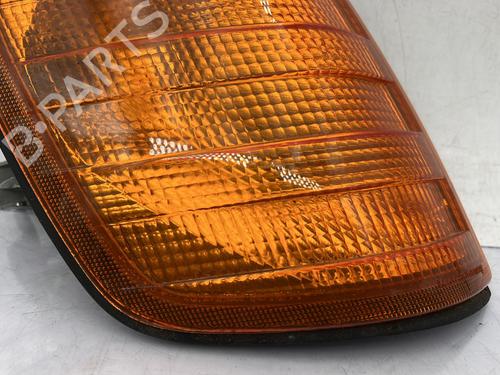 Right front indicator MERCEDES-BENZ 124 Saloon (W124) 300 E-24 (124.031) | BP25716729C33 