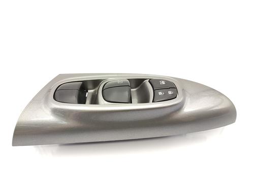 Used Left front window switch Left front window switch NISSAN JUKE (F15) 1.5 dCi (110 hp) 23754613 23754613