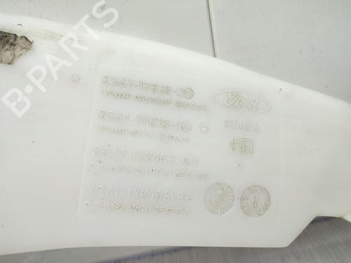 Used Windscreen washer tank FORD FOCUS I (DAW, DBW) 1.6 16V (100 hp) 23672524