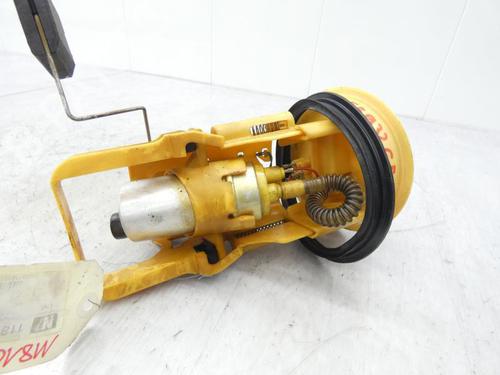 Used Fuel pump BMW 3 (E46) 320 d (150 hp) 23663614