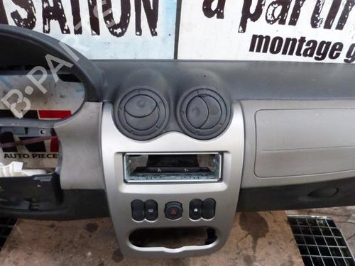 Tablier DACIA SANDERO 1.4 MPI LPG | BP23690108C46 - Image 13
