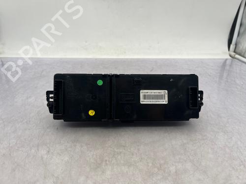 Comando clima Comando clima RENAULT GRAND SCÉNIC III (JZ0/1_) 1.9 dCi (JZ0J, JZ0N, JZ1K, JZ1S) (131 hp) 36901830 36901830