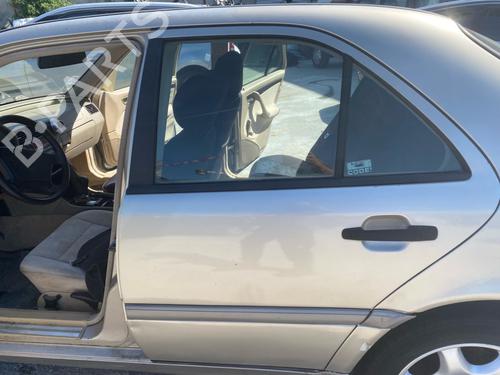 Used Left rear door Left rear door 37531342 37531342