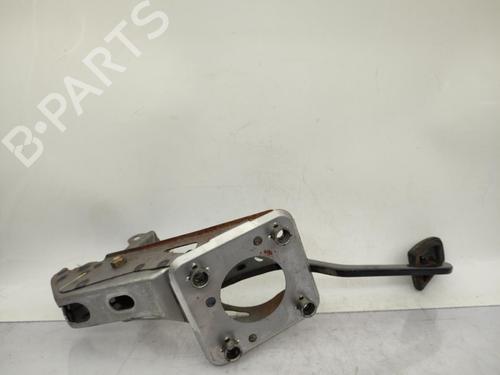 Used Break pedal Break pedal TOYOTA RAV 4 II (_A2_) 2.0 D 4WD (CLA20_, CLA21_, CLA20R, CLA21R) (116 hp) 23731734 23731734