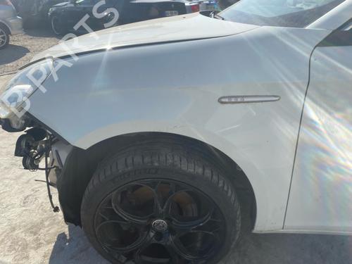 Parafango anteriore sinistro Parafango anteriore sinistro ALFA ROMEO GIULIETTA (940_) 2.0 JTDM (940.FXL1A) (140 hp) 36858584 36858584
