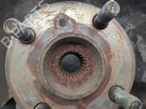 Used Left front steering knuckle TOYOTA YARIS (_P1_) 1.0 (SCP10_, SCP10R) (68 hp) 23710754