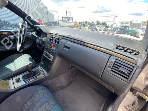 Dashboard MERCEDES-BENZ E-CLASS (W210) E 240 (210.061) | BP36440136C46 - Image 6