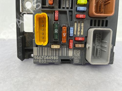Fuse box CITROËN C5 III (RD_) 2.0 HDi 165 (RDRHHA, RDRHH8) | BP39538988E1 - Image 3