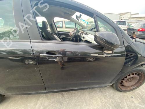 Used Right front door Right front door 38033166 38033166