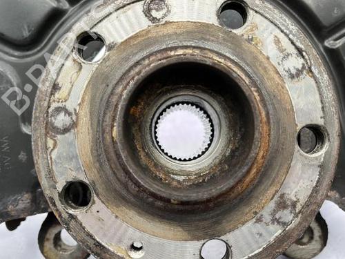 Used Right front steering knuckle VW CADDY III MPV (2KB, 2KJ, 2CB, 2CJ) 1.9 TDI (105 hp) 23753498