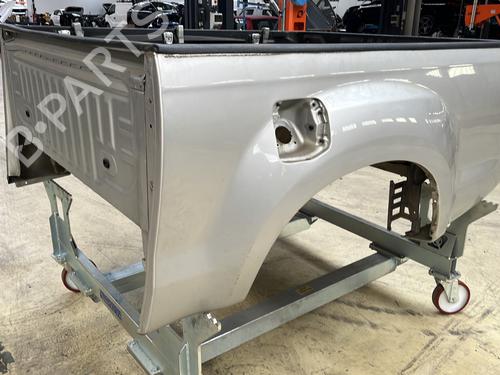 Baignoire arrière ISUZU D-MAX II (TFR, TFS) 2.5 CRDi 4x4 (TFS86J) (163 hp) 32093743