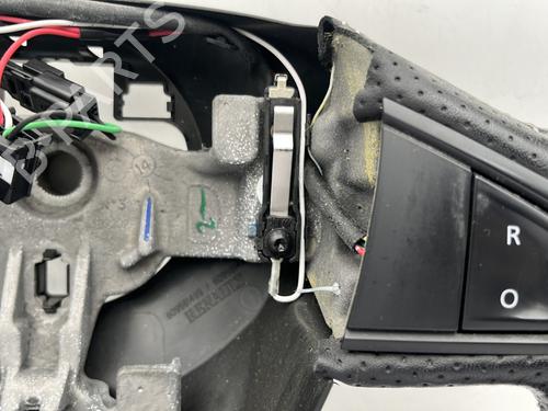 Steering wheel RENAULT MEGANE III Hatchback (BZ0/1_, B3_) 1.6 dCi (BZ00, BZ12, BZ13) | BP32367926C49 