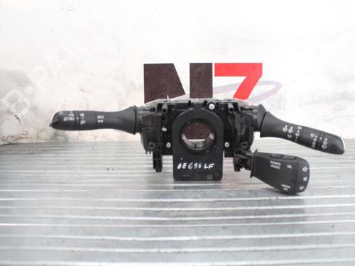 steering-column-stalk-renault-megane-iv-hatchback-b9amn_-2015-23690323 main image