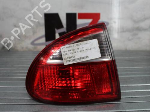 Venstre baglygte SEAT LEON (1M1) 1.9 TDI (110 hp) 23685791