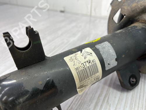Right front shock absorber CITROËN C3 III (SX) 1.2 VTi 82 | BP38057095M17 - Image 6