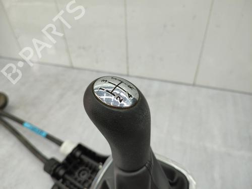 Used Gear lever RENAULT MEGANE III Grandtour (KZ0/1) 1.5 dCi (KZ0C, KZ1A) (90 hp) 23719355