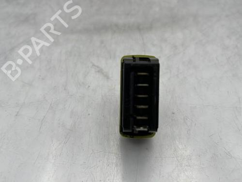 Used Right front window switch Right front window switch RENAULT TWINGO I (C06_) 1.2 (C066, C068) (58 hp) 23750728 23750728