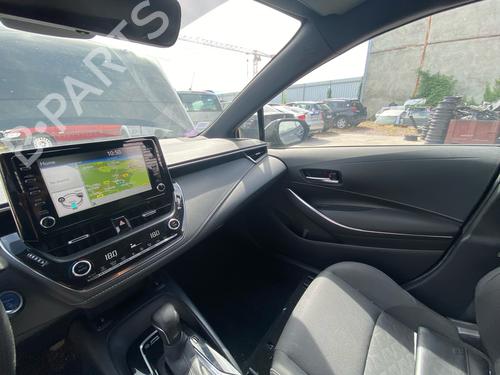 Interior roof TOYOTA COROLLA Hatchback (_E21_, _EA1_, _EH1_) 1.8 Hybrid (ZWE211, ZWE219) | BP36762150I12 - Image 95