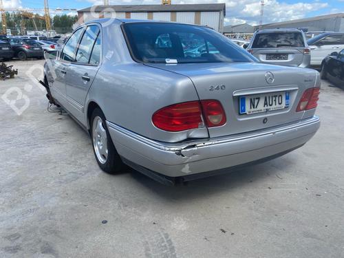 Dashboard MERCEDES-BENZ E-CLASS (W210) E 240 (210.061) | BP36440136C46 - Image 19