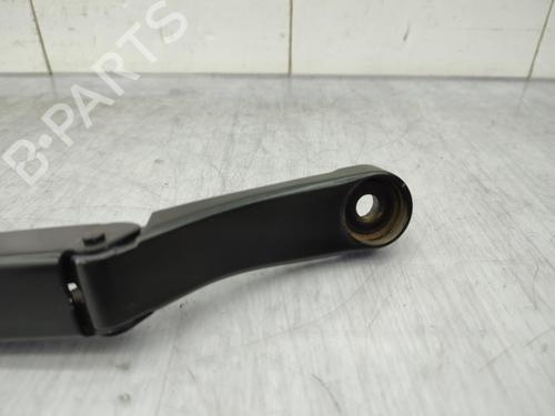 Used Front windshield wiper arm Front windshield wiper arm 23741868 23741868