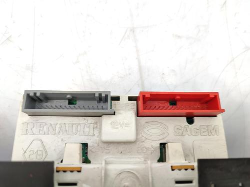 Used Display monitor RENAULT CLIO II (BB_, CB_) 1.2 16V (BB05, BB0W, BB11, BB27, BB2T, BB2U, BB2V, CB05,... (75 hp) 23677120