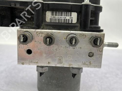 ABS pump PEUGEOT 5008 (0U_, 0E_) 1.6 HDi | BP23721835M43