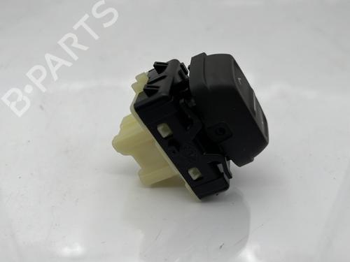 switch-dacia-sandero-ii-2012-23758578 main image