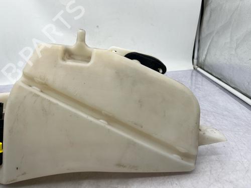 Used Windscreen washer tank Windscreen washer tank 38425657 38425657