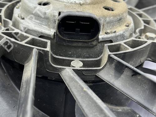 Used Radiator fan RENAULT GRAND SCÉNIC II (JM0/1_) 1.5 dCi (JM1E) (106 hp) 23703182