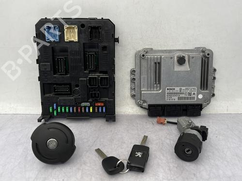 Used Electronic module Electronic module PEUGEOT 308 I (4A_, 4C_) 1.6 HDi (109 hp) 33113807 33113807